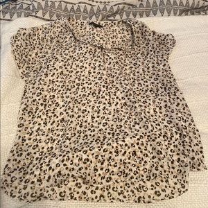 Medium banana republic tee